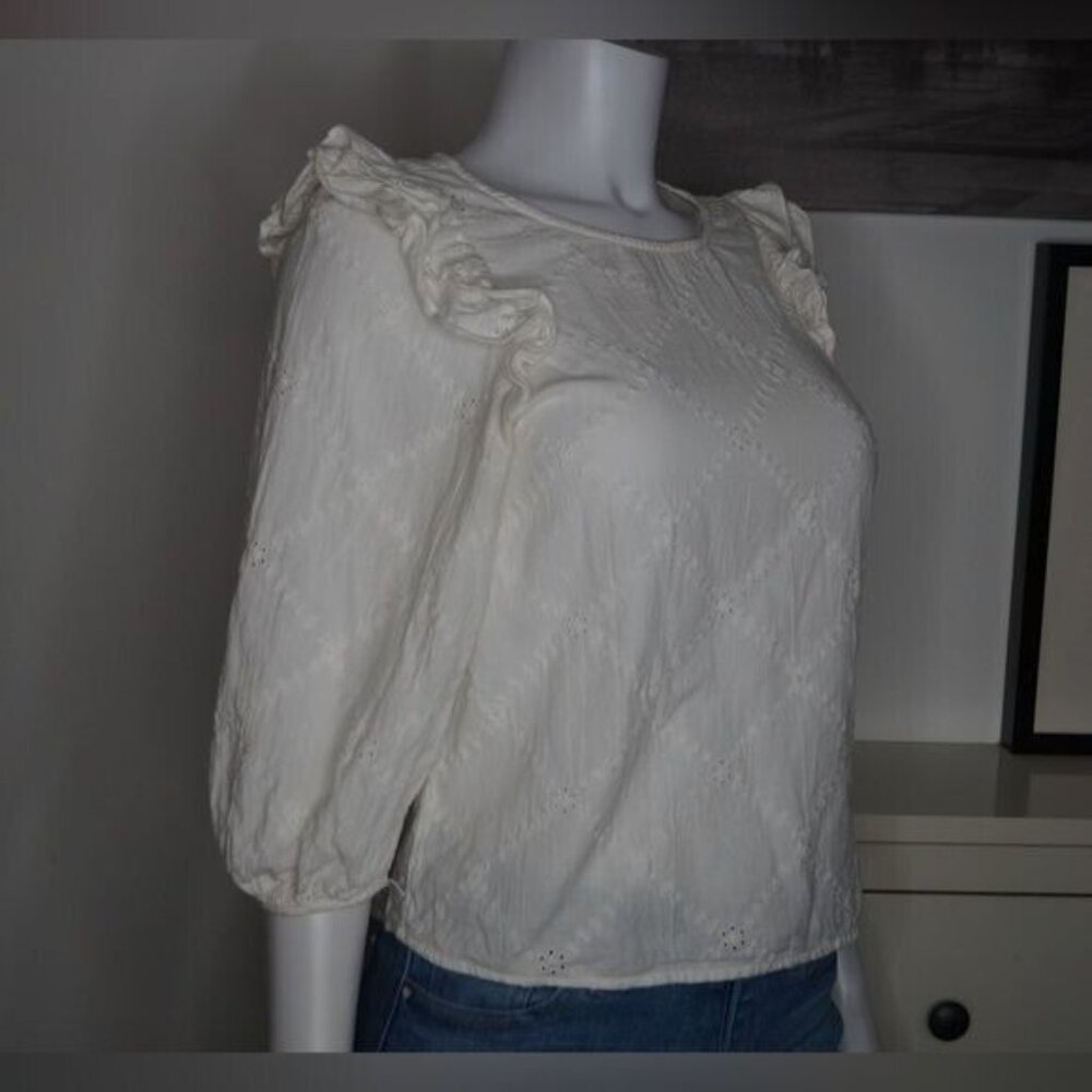 Zara Ivory Top With Ruffles & 3/4ths Sleeves Size XS - Picture 2 of 6